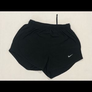 (NEVER WORN!) Girls Nike Dri-FIT Tempo Shorts